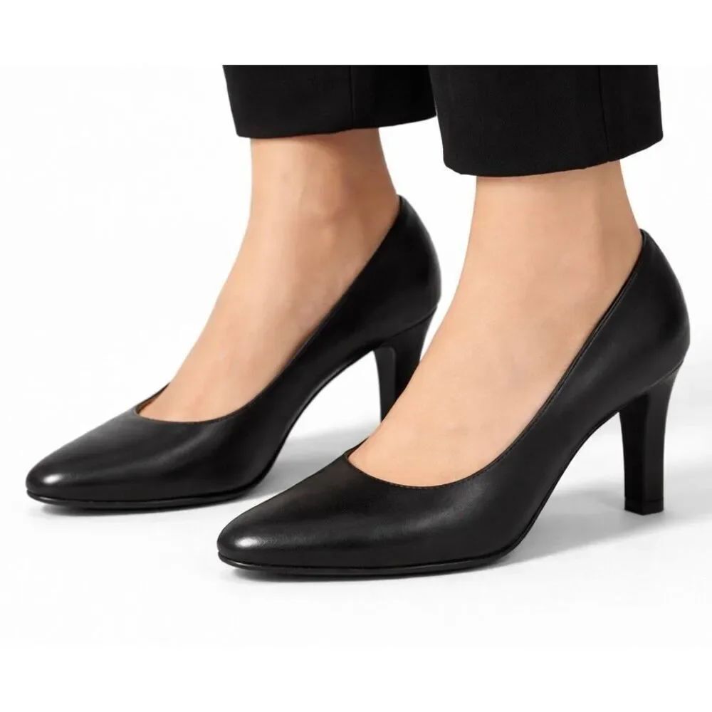 Ecco leather black classic 2.5” comfort pump heels size 8
